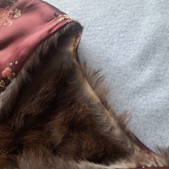 Vintage Chinese Deep Burgundy Reversible Floral Rabbit Fur Vest - Picture 14 of 15